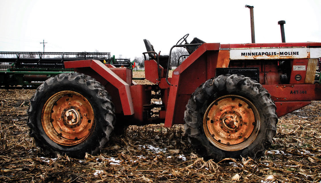 TYPICAL SPECIFICATIONS 1970 MINNEAPOLIS-MOLINE A4T