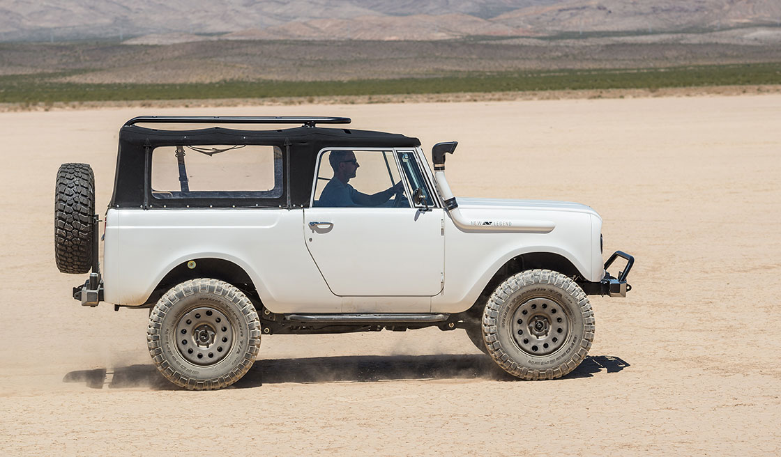 NEW LEGEND 4X4 1967 SCOUT 800