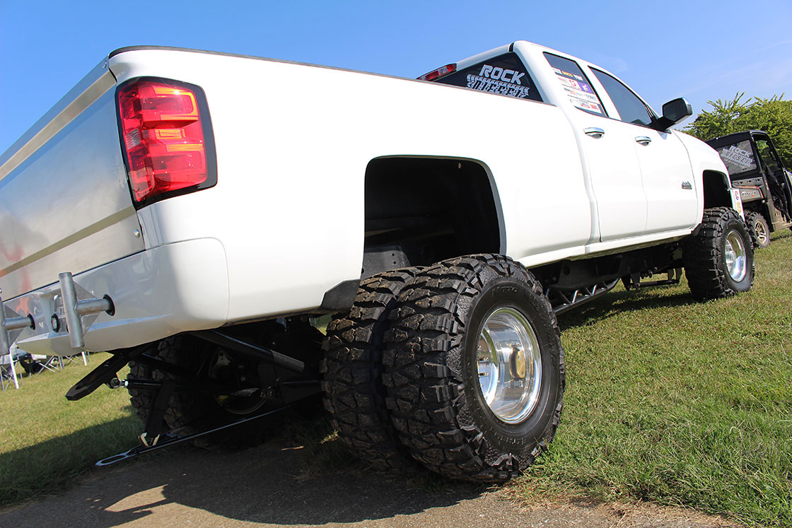 SILVERADO 2500 HD BODY  ’02 FRAME