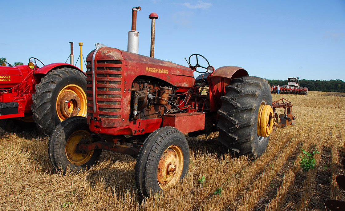 1956 MASSEY-HARRIS 555 WESTERN DIESEL