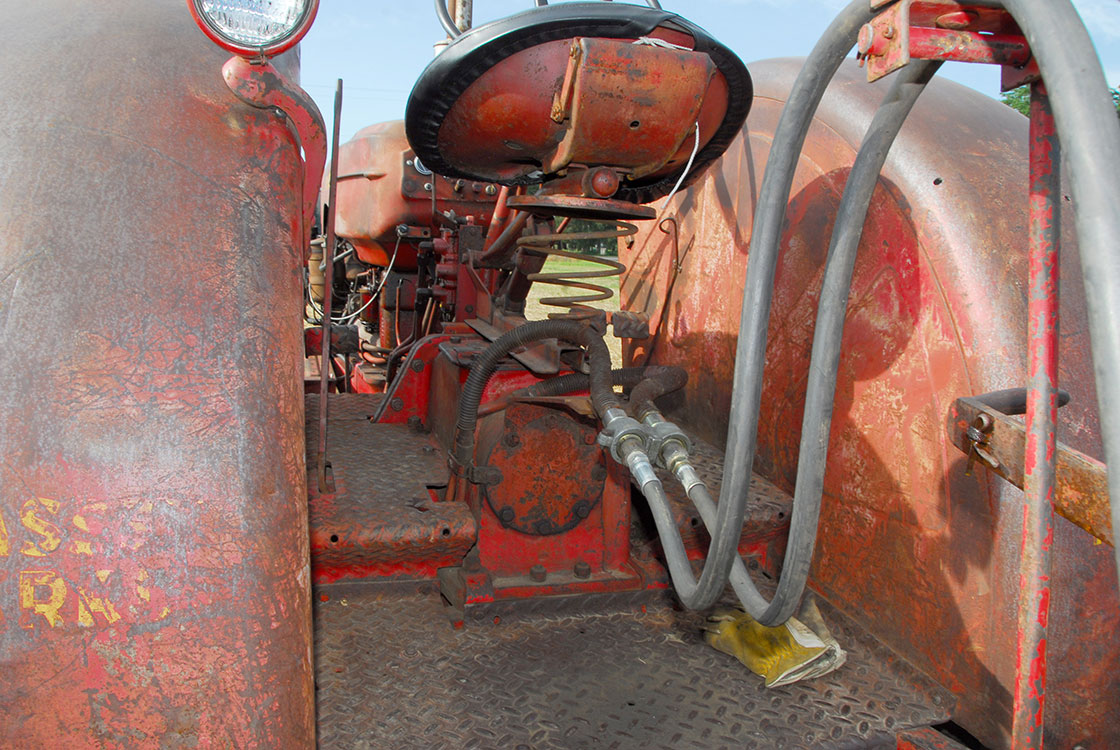 1956 MASSEY-HARRIS 555 WESTERN DIESEL