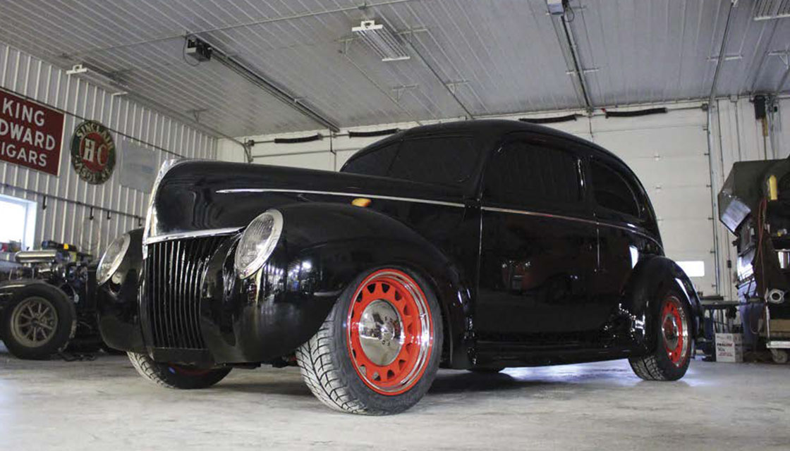 1939 FORD DELUXE SEDAN