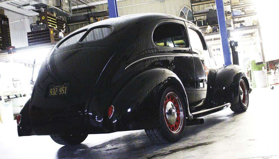 1939 FORD DELUXE SEDAN