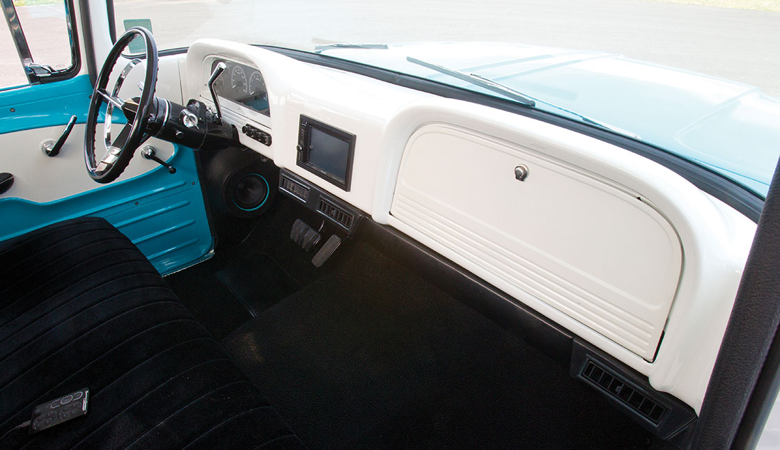 1963 Chevy C-10 Relaxed Atmosphere
