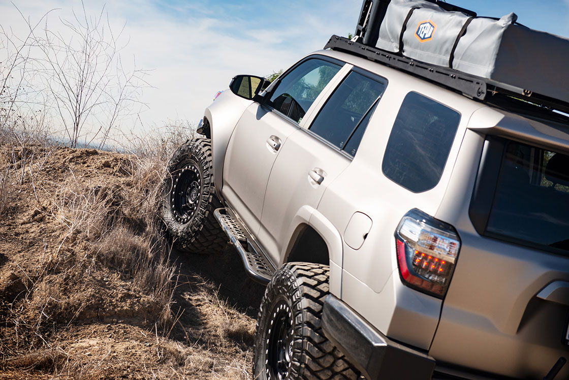 2018 TOYOTA 4RUNNER SR5 4WD