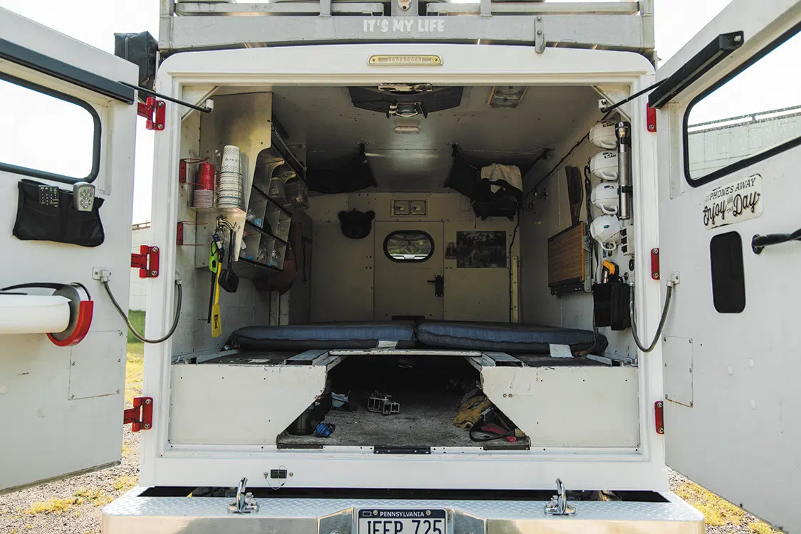 Jeep M725 Ambulance